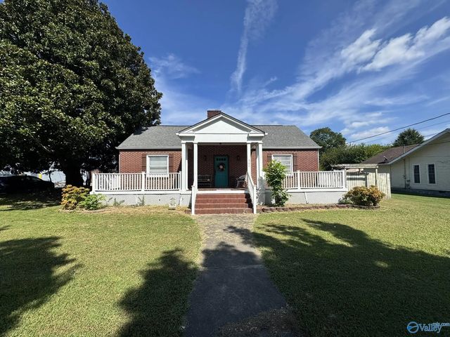 300 E Mccord Ave, Albertville