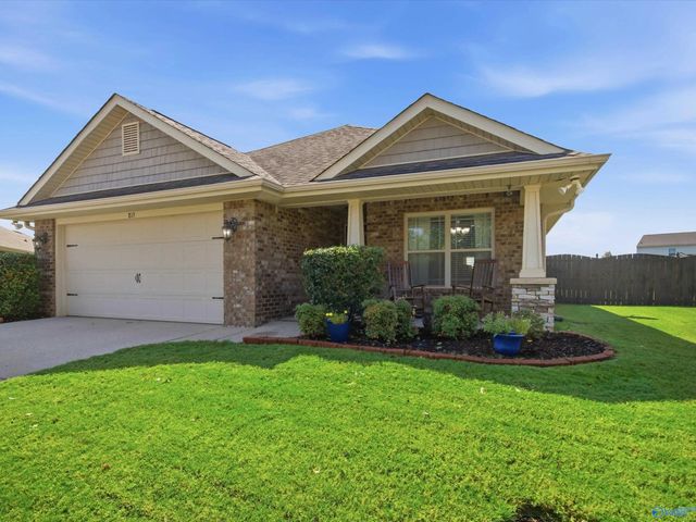 813 Willow Shoals Drive Sw, Madison