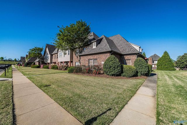 112 Chimes Way, Huntsville