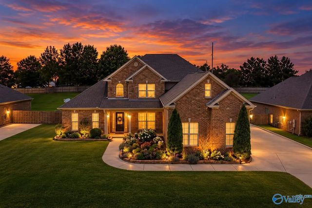 214 Legendwood Drive Nw, Madison