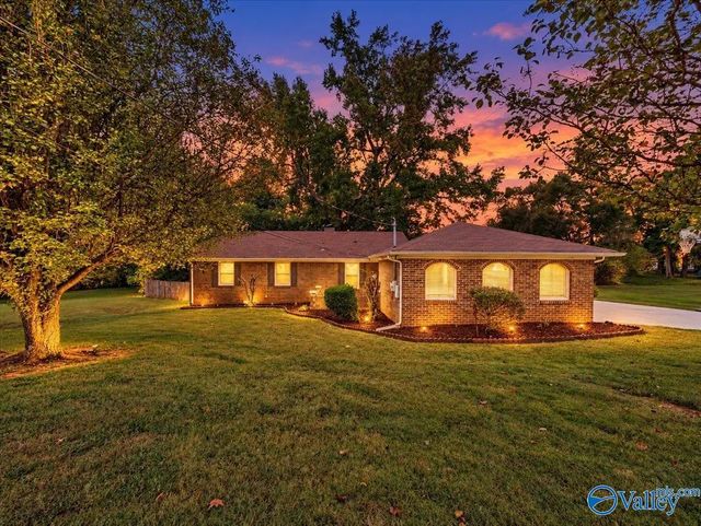 307 Big Oak Lane, Madison