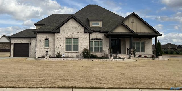 19 Bluff Creek, Huntsville