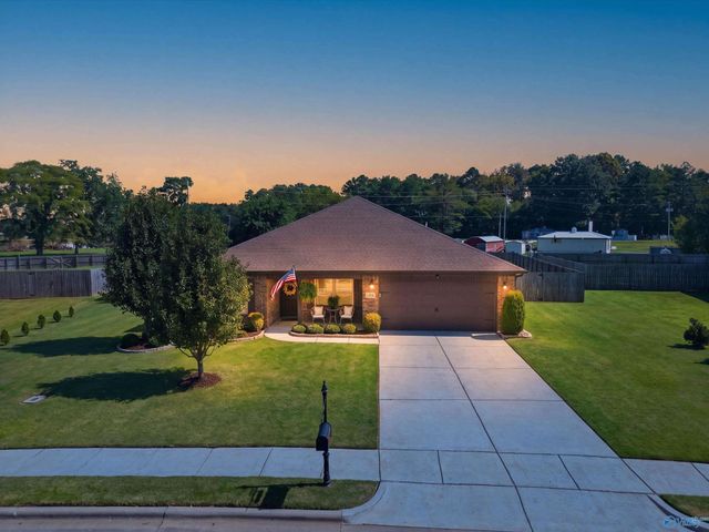 136 Chestnut Cove, Owens Cross Roads
