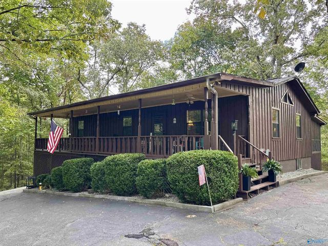 1930 County Road 212, Collinsville