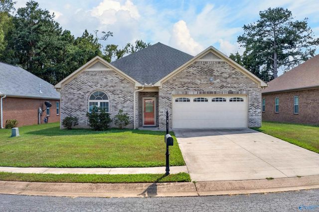 170 Glen Oaks Circle, Glencoe