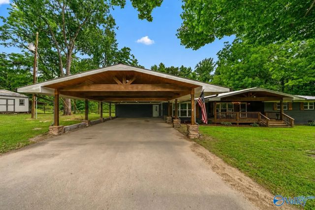 694 Old Highway 35 E, Rainsville