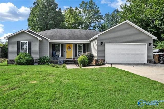 212 Lindsey Lane Sw, Hartselle
