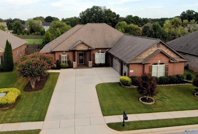 116 Walnut Cove Boulevard Sw, Huntsville