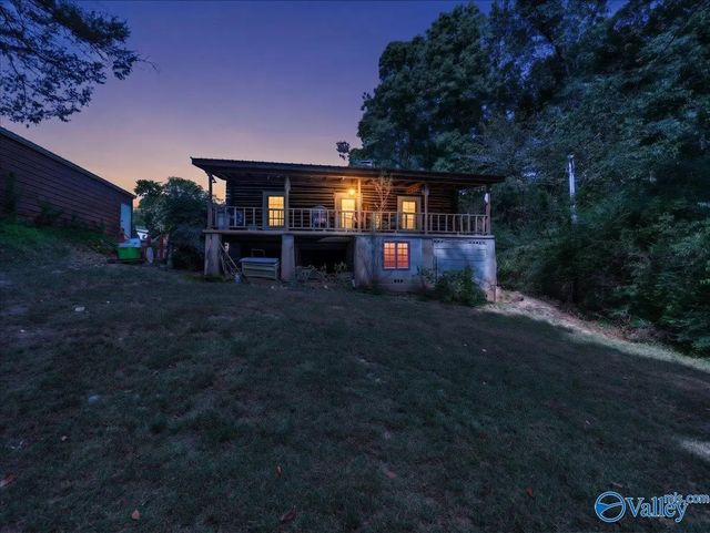 820 Dogwood Lane, Waterloo
