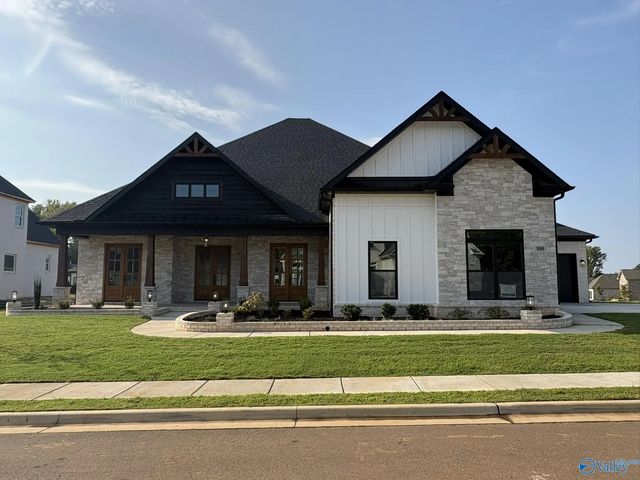 100 Twisted Cedar Circle, Madison