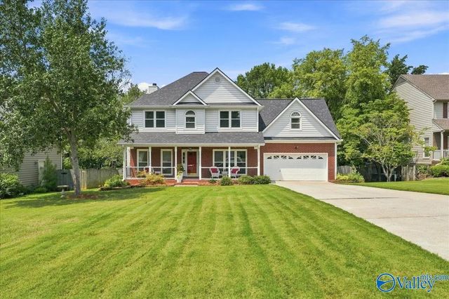 135 Pebblebrook Circle, Madison