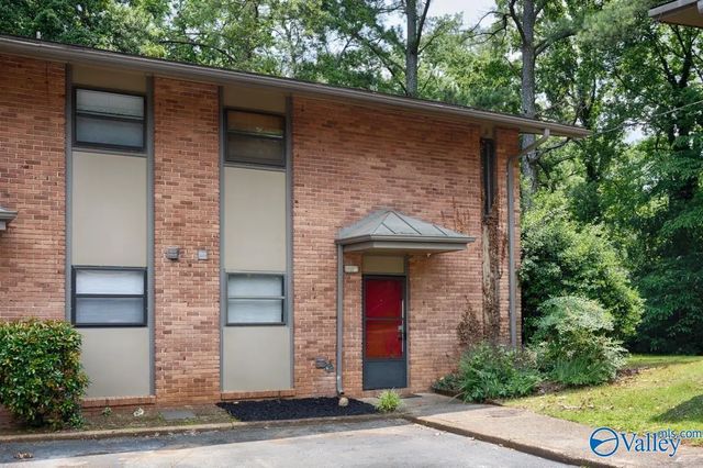 2220 Colony Drive 2220, Huntsville