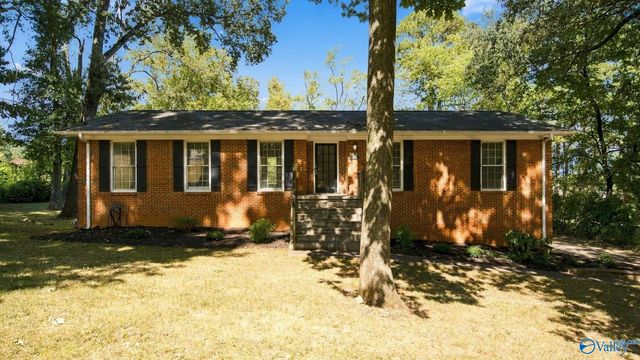 407 Sherwood Drive, Huntsville