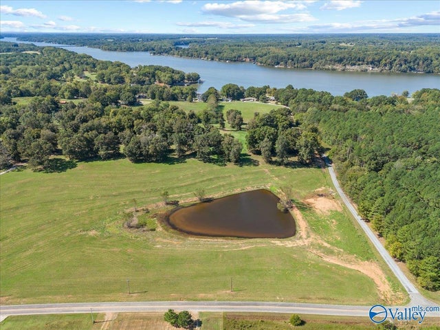 19660 Cox Road, Athens