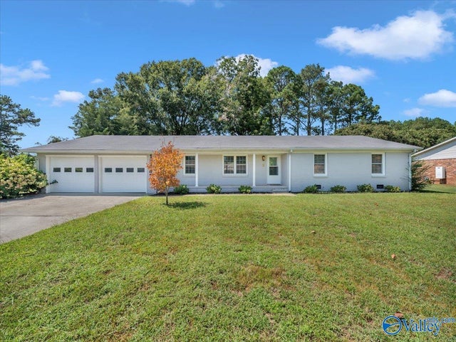 15717 Arlington Road, Athens