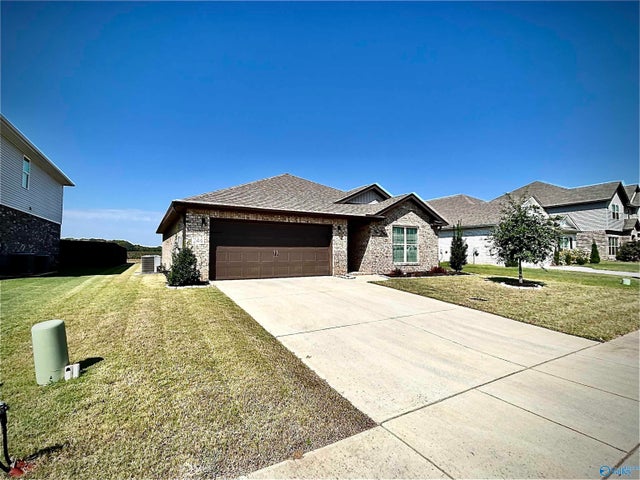 244 Cherry Laurel Drive, Hazel Green