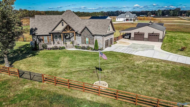 138 Banyon Road, Toney