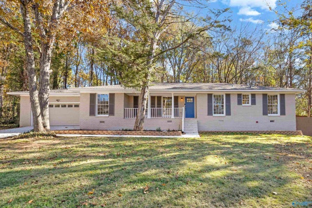 8603 Hickory Hill Lane, Huntsville