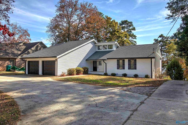 1004 County Road 146, Leesburg