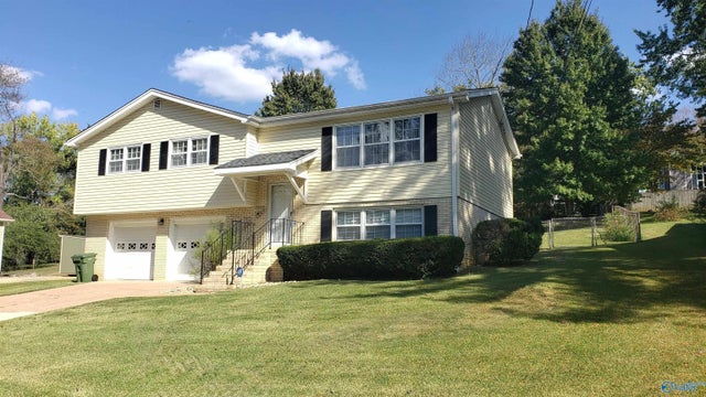 2709 Briarwood Drive, Huntsville