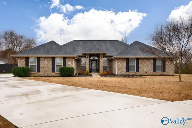 107 Slack Water Court, Huntsville