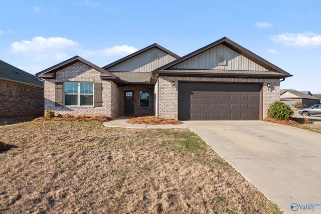 227 Hydra Circle, Huntsville