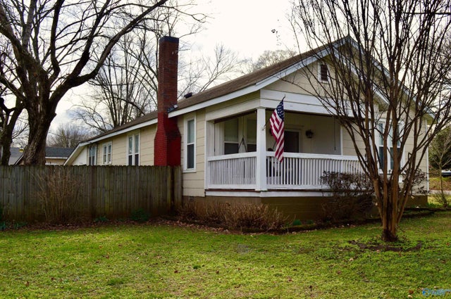 505 1st Street, Athens