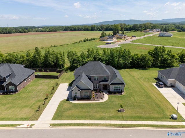 333 Merrydale Drive, Huntsville