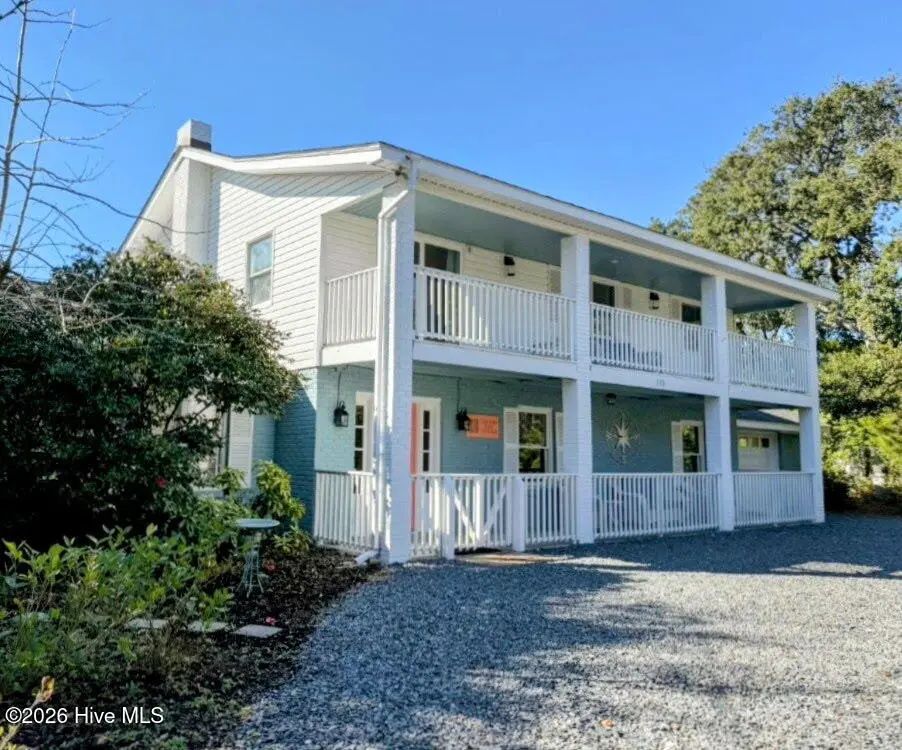 115 Paula Circle Se, Oak Island