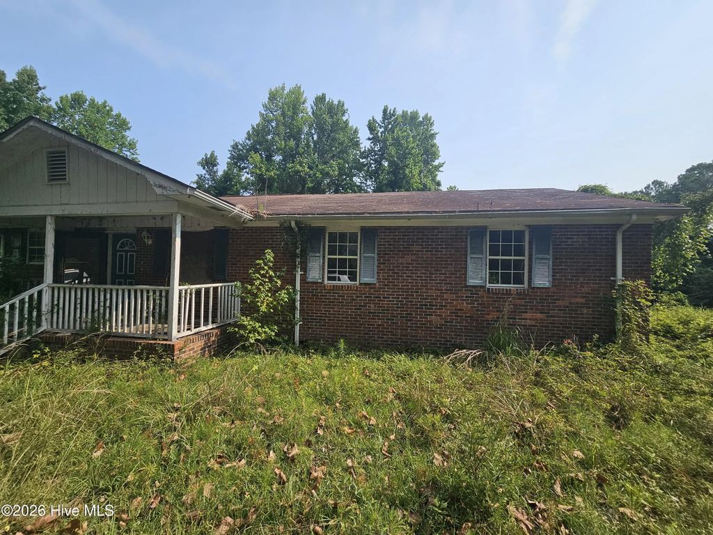 9470 Magnolia Drive Ne, Leland