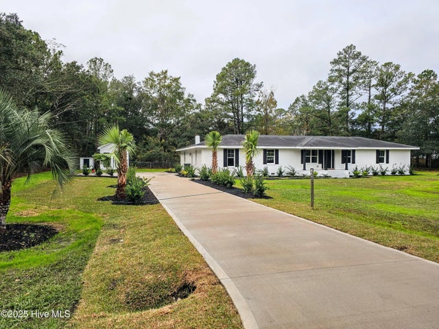 9329 Central Boulevard Se, Winnabow