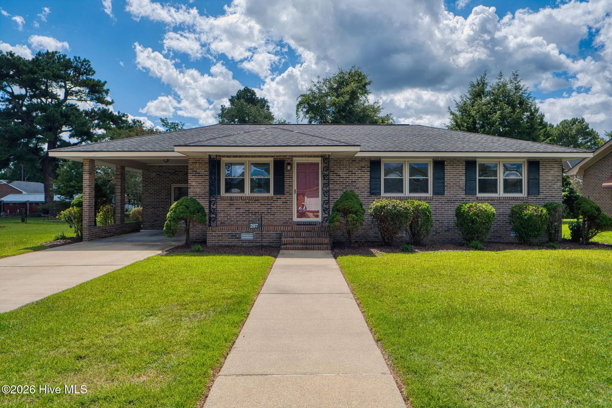 207 Crescent Drive, Hertford