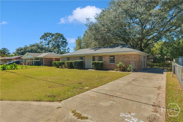 927 Charles C Frasier Boulevard, 