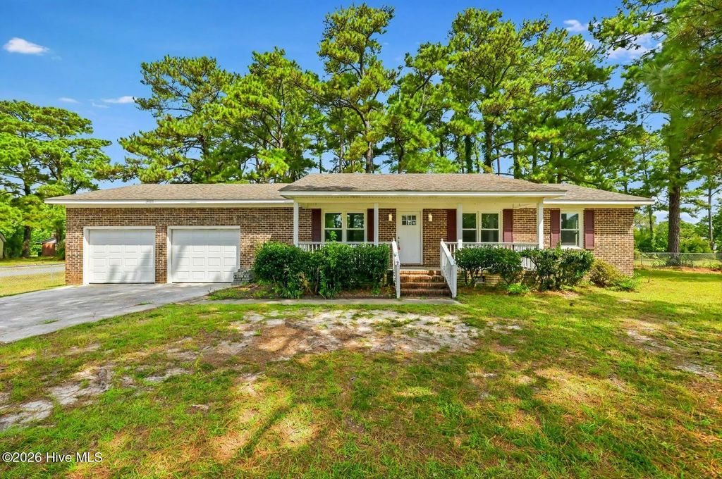1000 Hedrick Boulevard, Morehead City