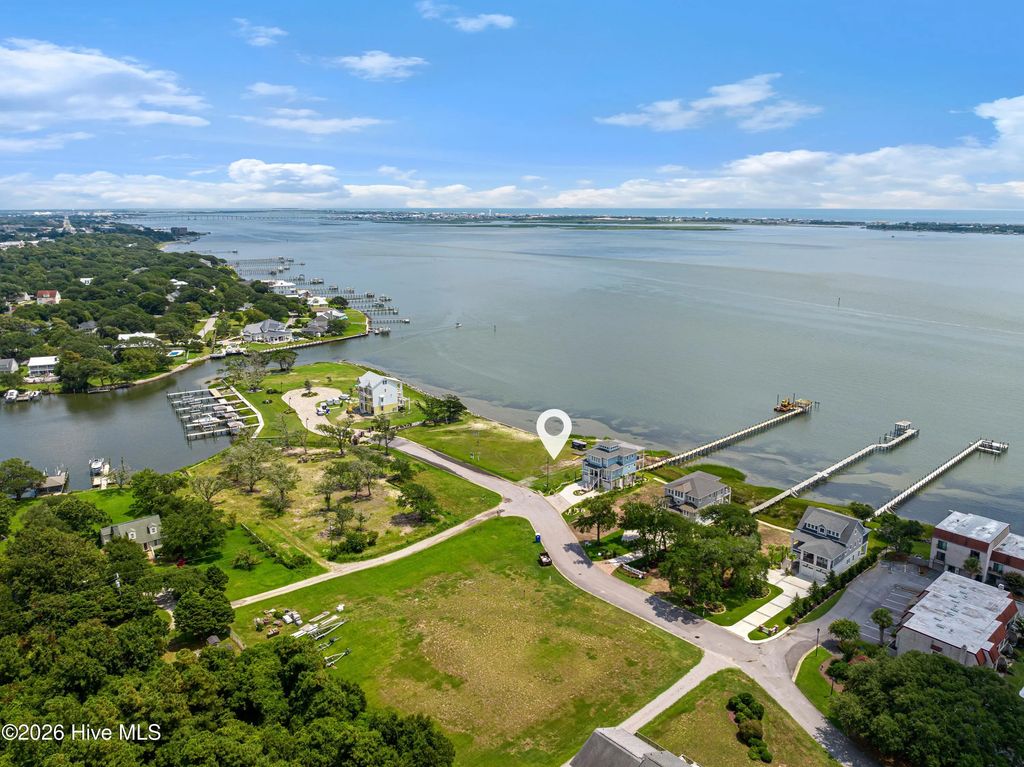 4729 S Shore Drive, Morehead City