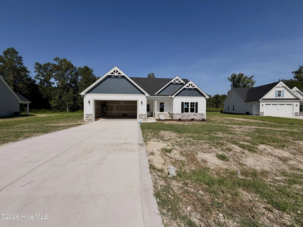 3760 Chatsworth Drive, La Grange