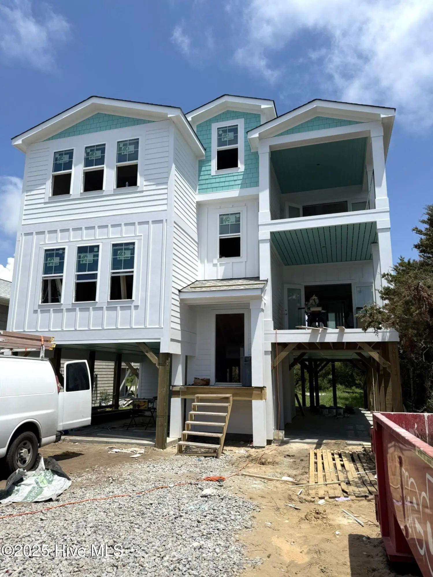 128 W Dolphin Drive, Oak Island