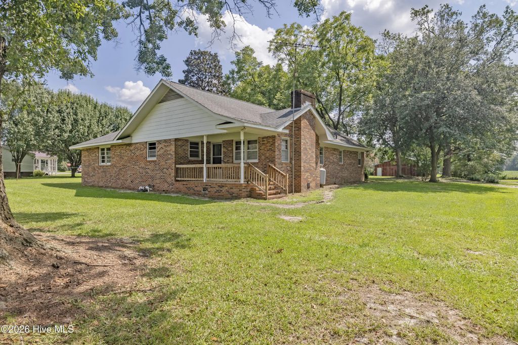 298 Cypress Creek Road, Wallace