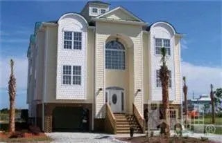 208 Sea Manor Drive, 