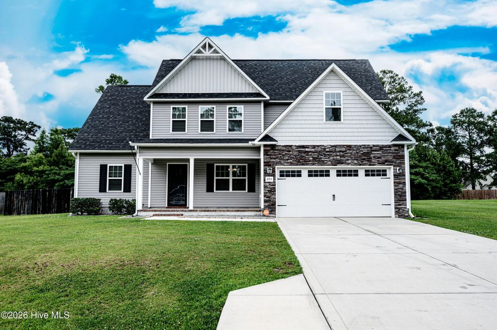 204 Gillcrest Court, Jacksonville