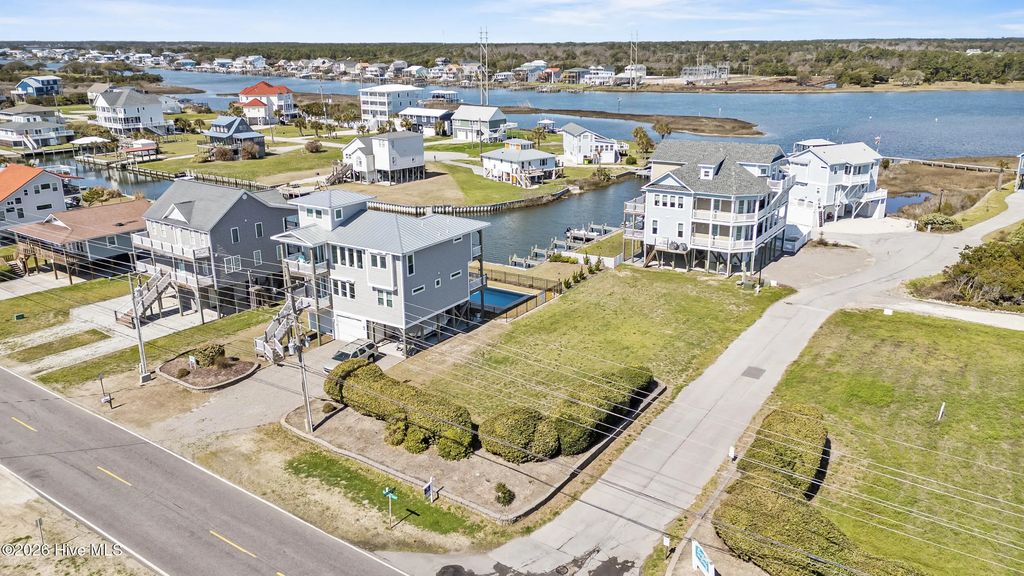 1687 New River Road, North Topsail Beach