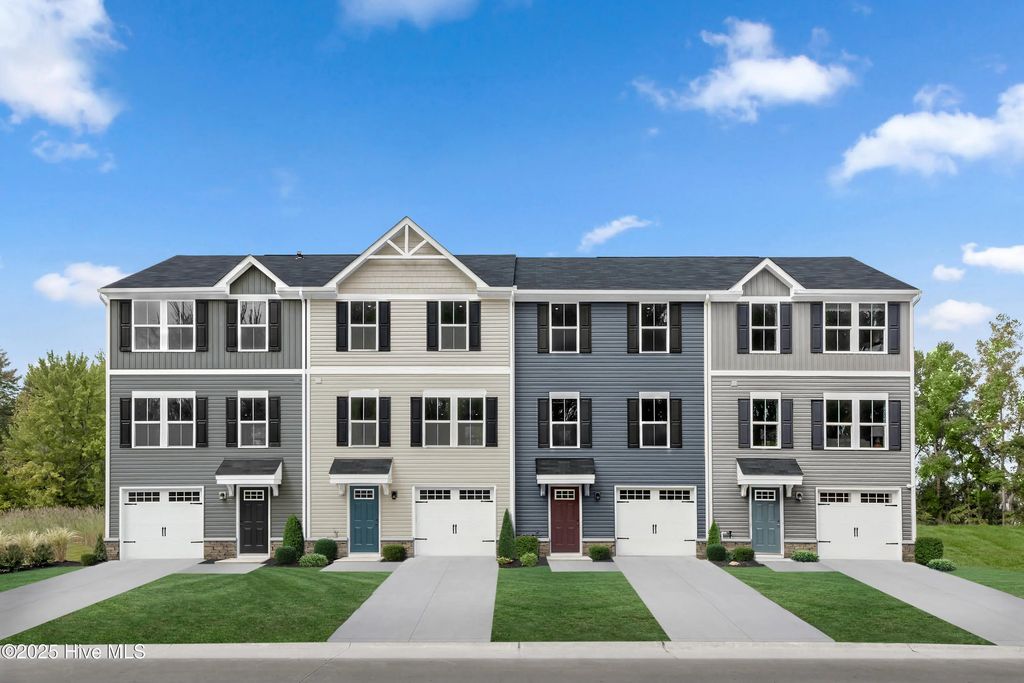 215 Peach Street, South Mills