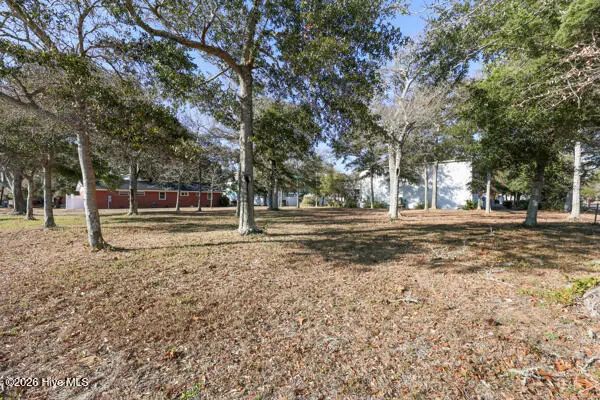 3 Ne 48th Street, Oak Island