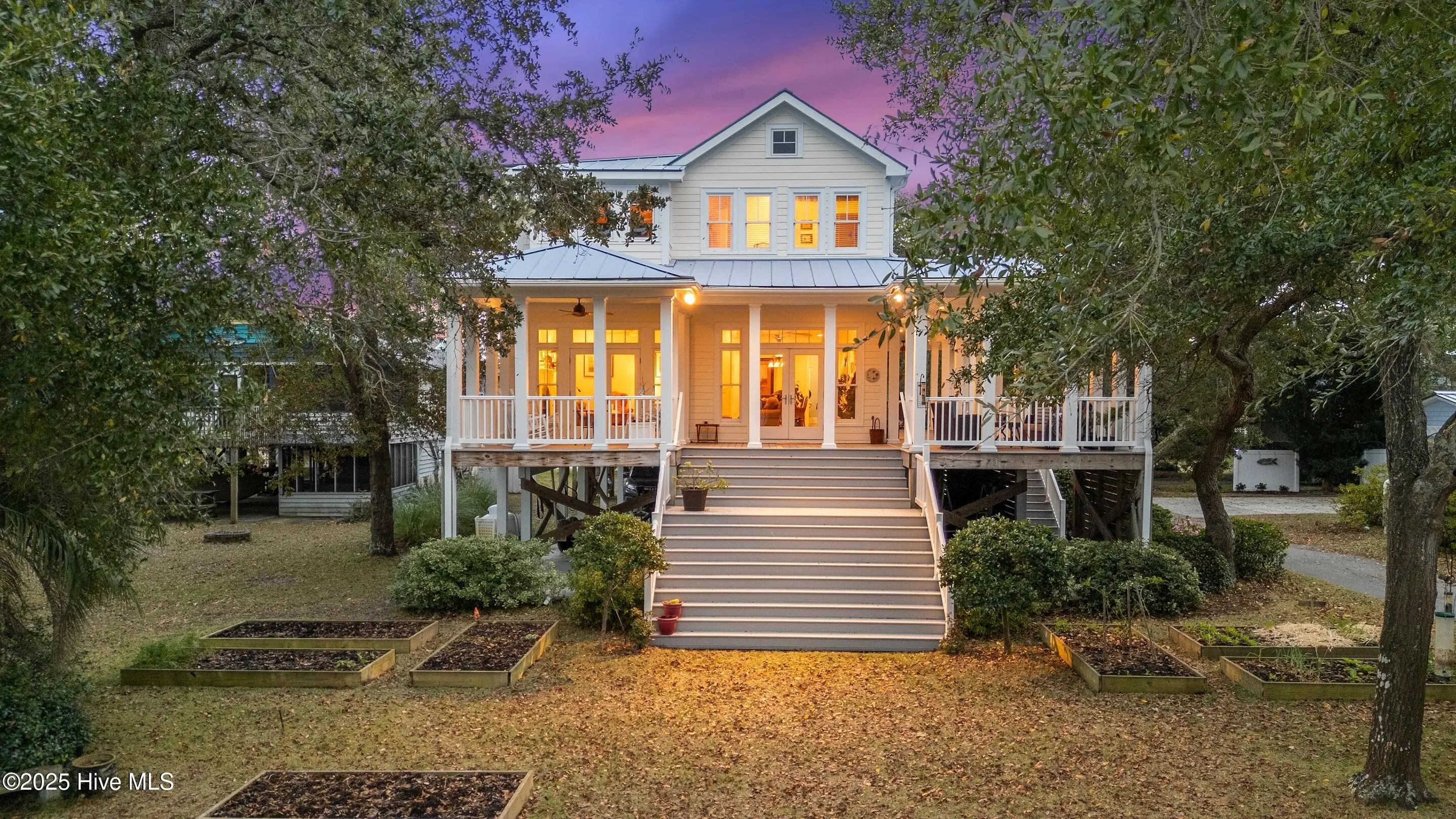 116 Sw Yacht Drive, Oak Island