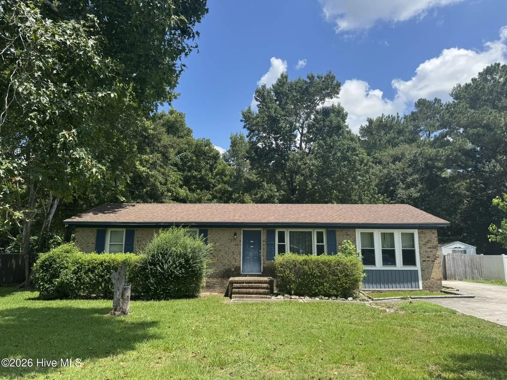 1406 Onslow Pines Road, Jacksonville