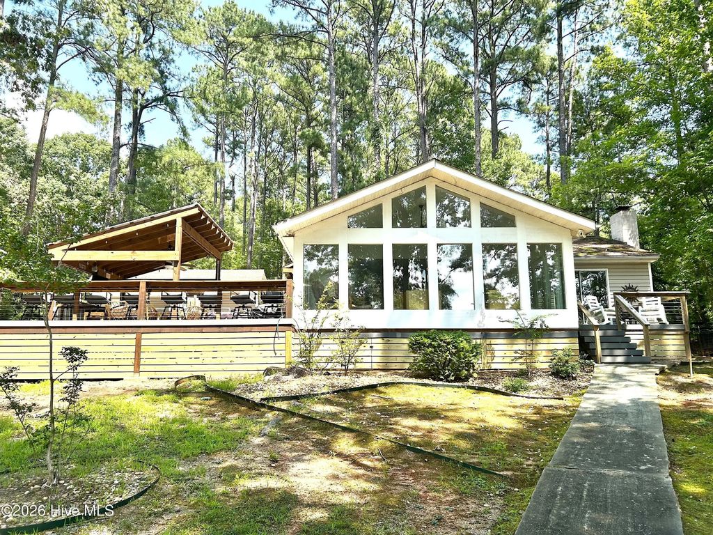 180 Northern Cove Drive, Littleton