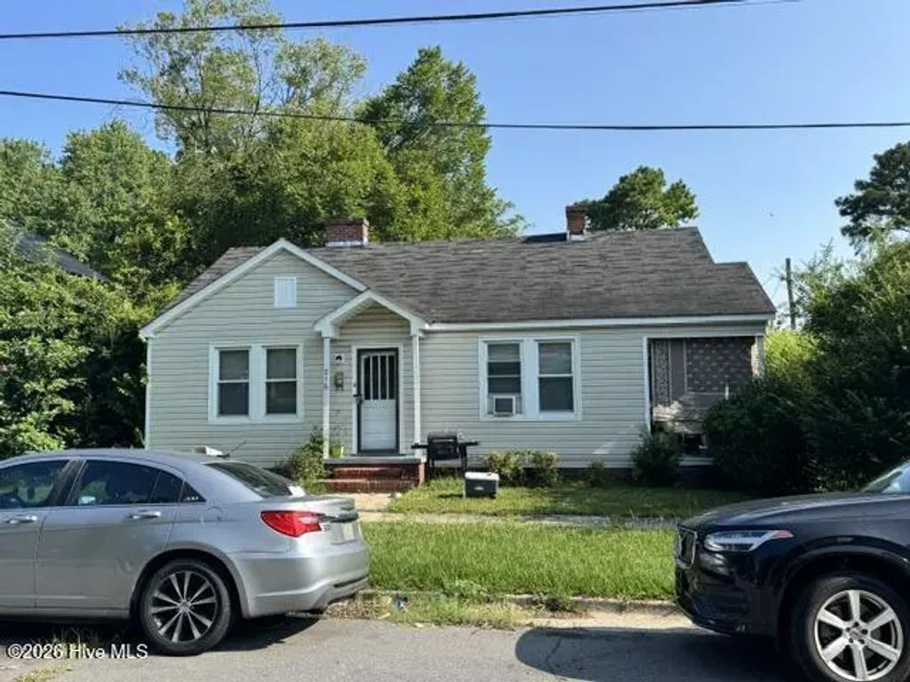 216 E Peyton Avenue, Kinston