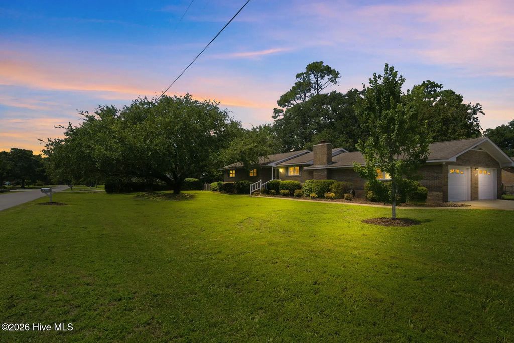 4637 Dean Drive, Wilmington