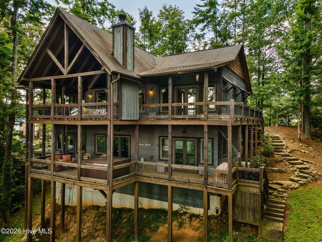 967 River Bend Lane, Other
