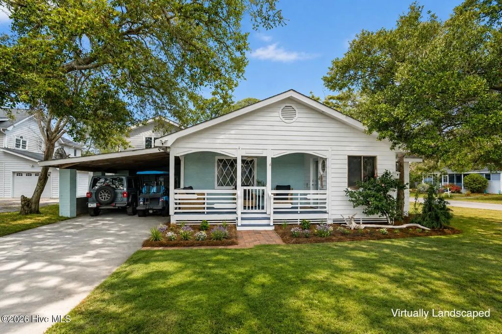 109 River Drive, Southport